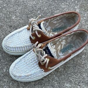 Sperry’s top-sider boat shoes, women sized 5.5